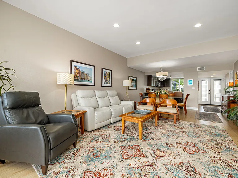 21 Toledo Dr — Photo 23