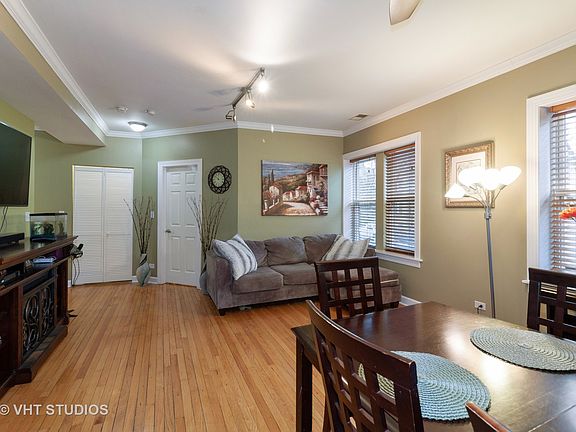 5th image of 4041 N Mozart St Unit 1