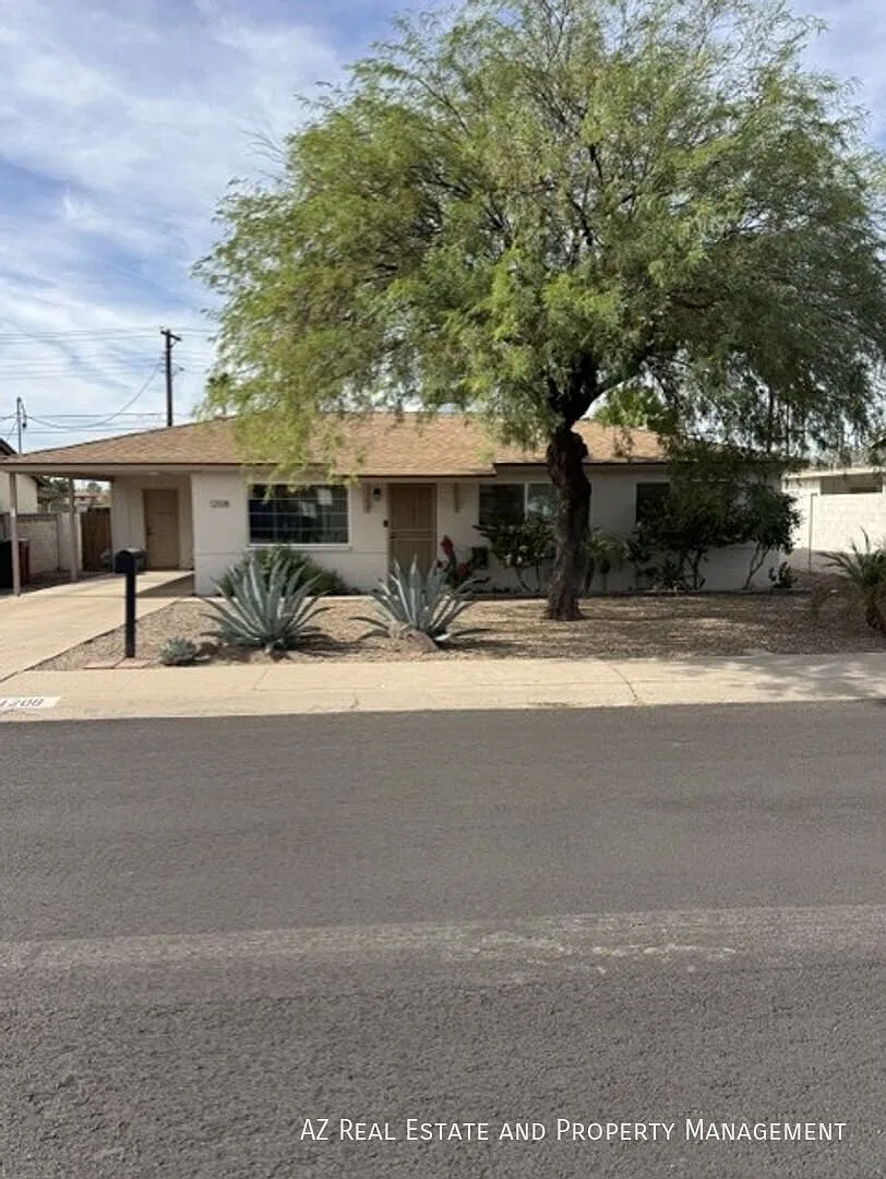 Charming Scottsdale 3-Bedroom Home with Granite Kitchen & Washer/Dryer Included! — Photo 1