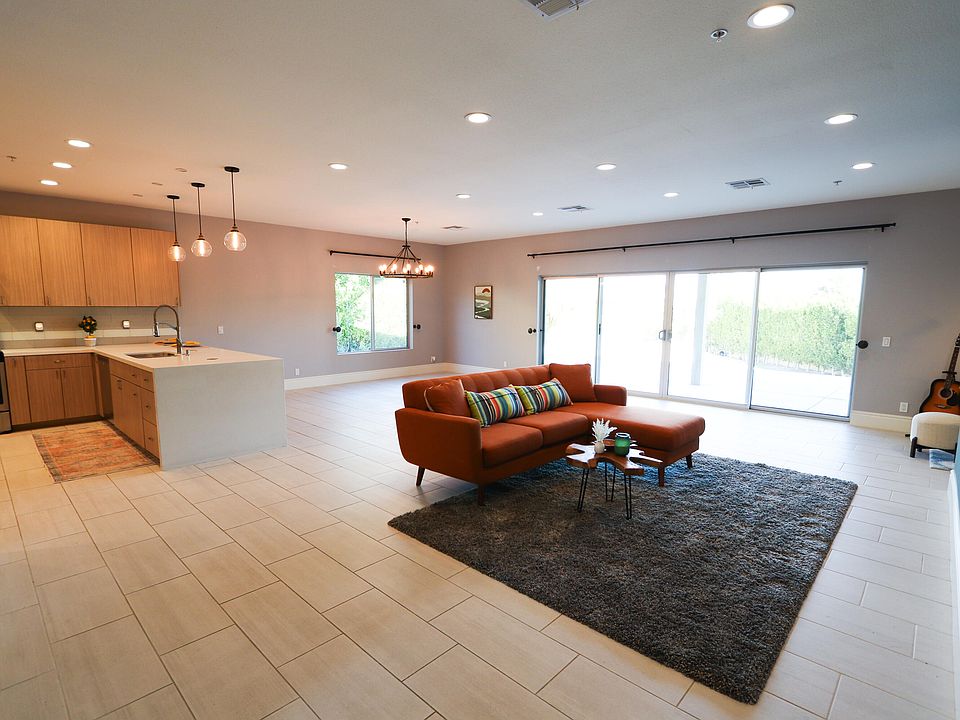 1st image of 64977 Barnes Ct