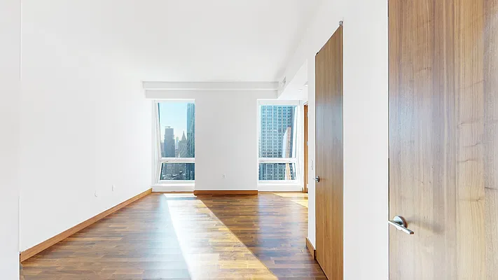 Sold by LEVEN Real Estate | media 8