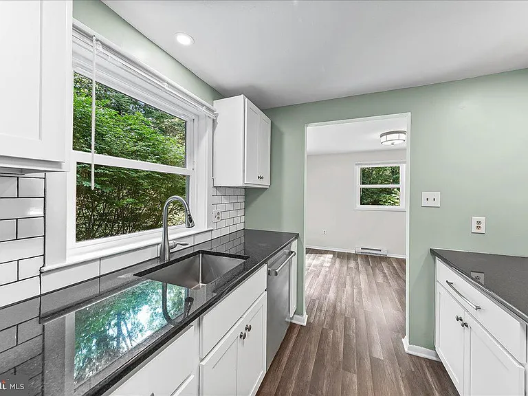436 Spackman Ln — Photo 4