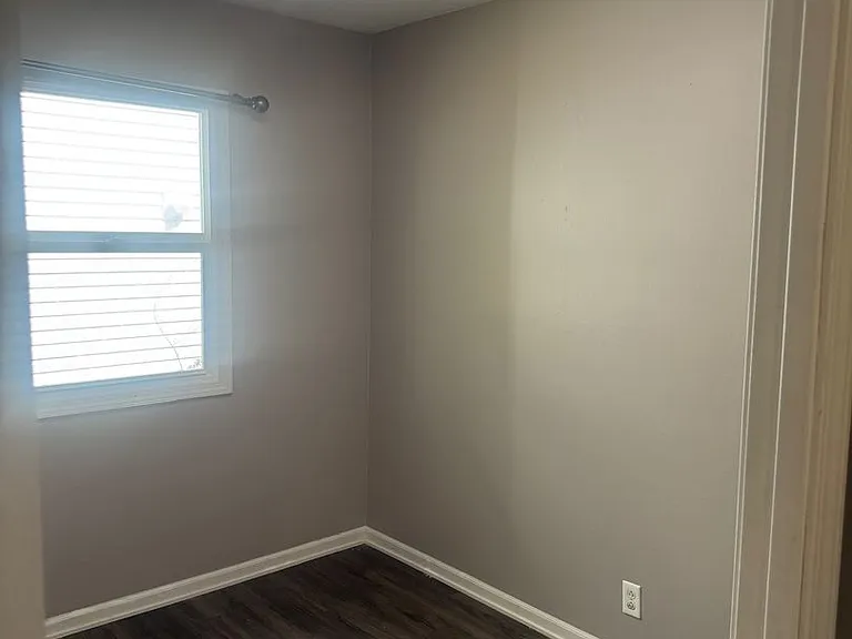 830 Judson St — Photo 10