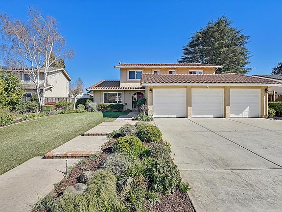 2nd image of 600 Encino Dr