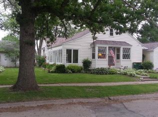 102 N Morgan St, Fairfield, IA 52556