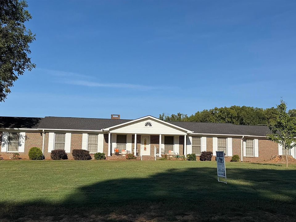 1st image of 105 Max Haynes Rd
