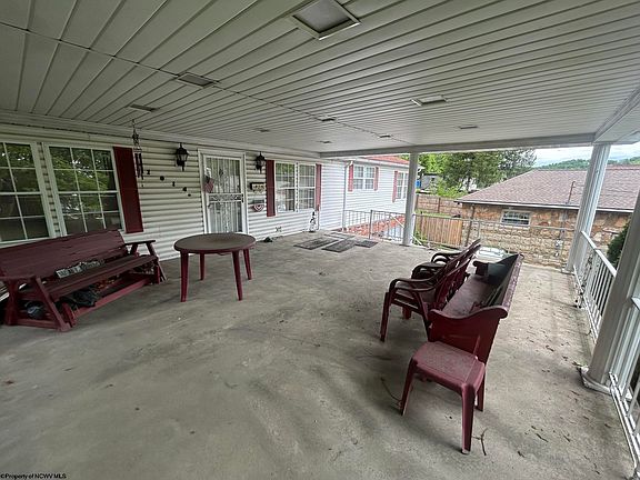 5th image of 1014 Indiana Ave