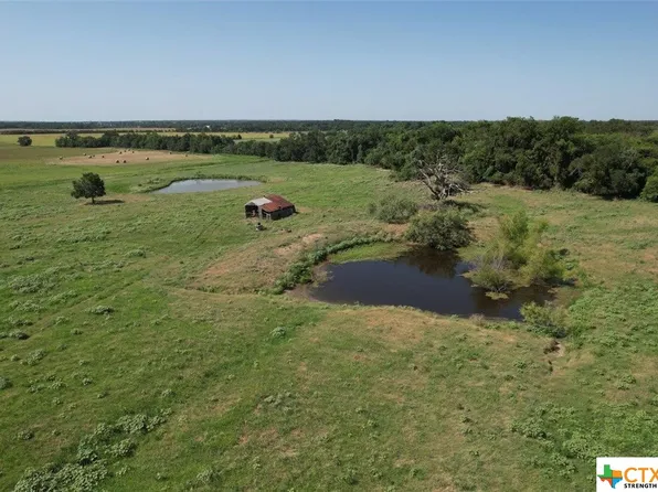 614 Harvard St, Cameron, TX 76520