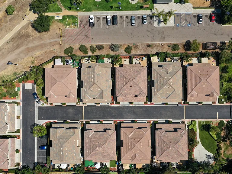 Spacious Townhomes in 22 Unit Gated Community in Spring Valley — Photo 6