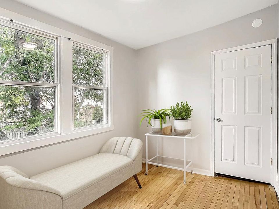 1st image of 5858 W Dakin St #2