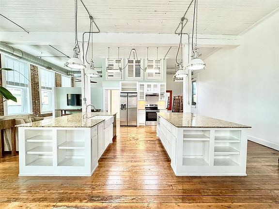 5th image of 219 22nd St #1