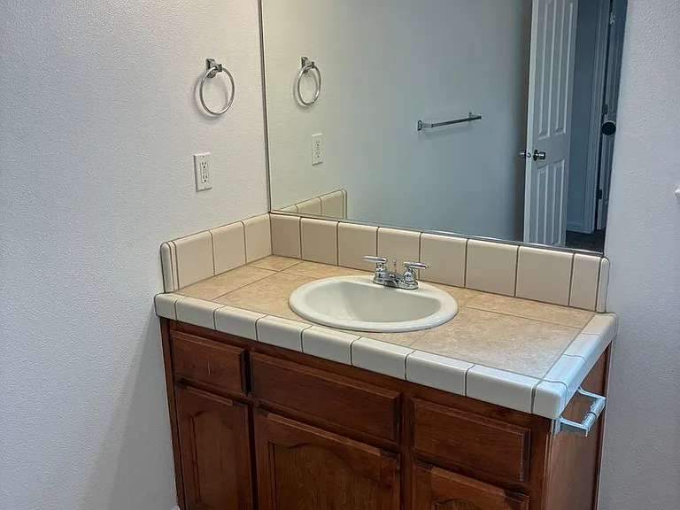 1607 Capitola Ct — Photo 12