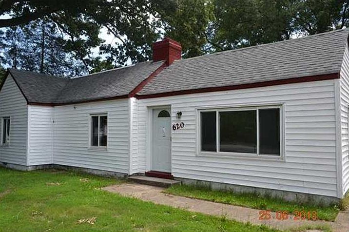 1st image of 620 Main St