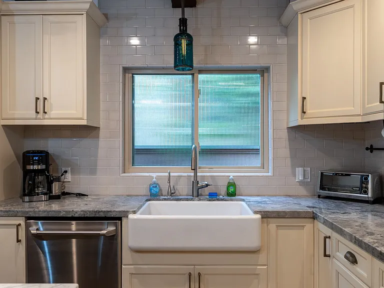 610 Forest Ave — Photo 17
