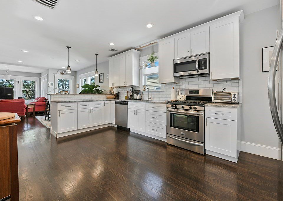 1st image of 4446-4448 Washington St #4448-2