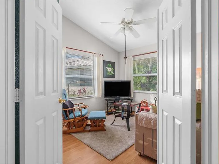 5260 Grande Palm Cir — Photo 12