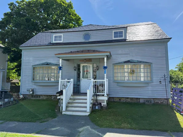 41 E Main St, Georgetown, MA 01833
