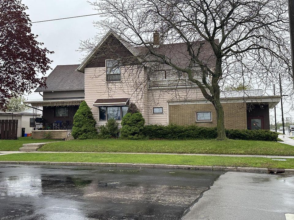 2201 Washington STREET, Manitowoc, WI 54220 | MLS #1920381 | Zillow
