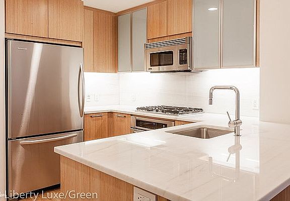 3rd image of 300 N End Ave APT 7H