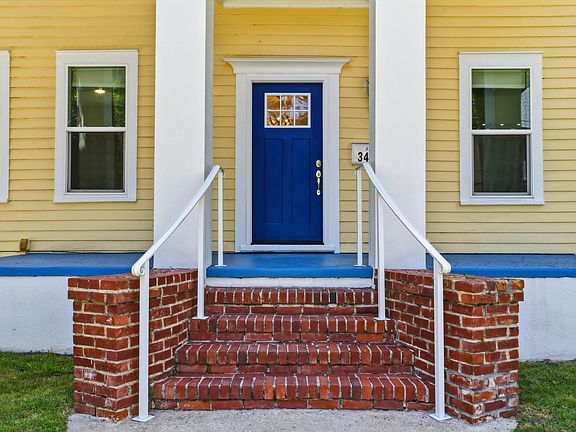 3rd image of 348 Charlotte St