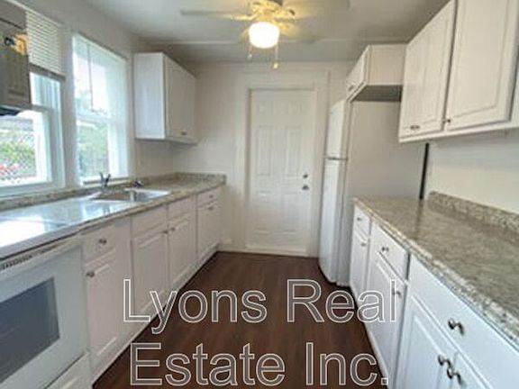 2nd image of 4432 Greenwood Ave