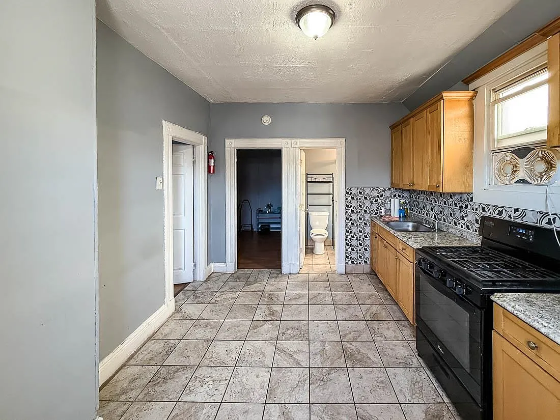 1 bed, 1.0 bath, 700 sqft, $1,650 — Photo 4