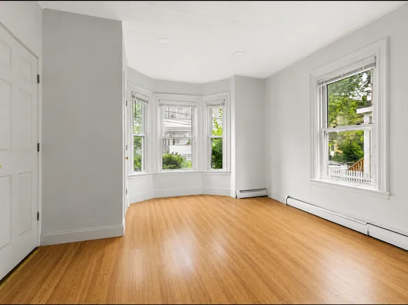 10 Ashland St #1, Somerville, MA 02144