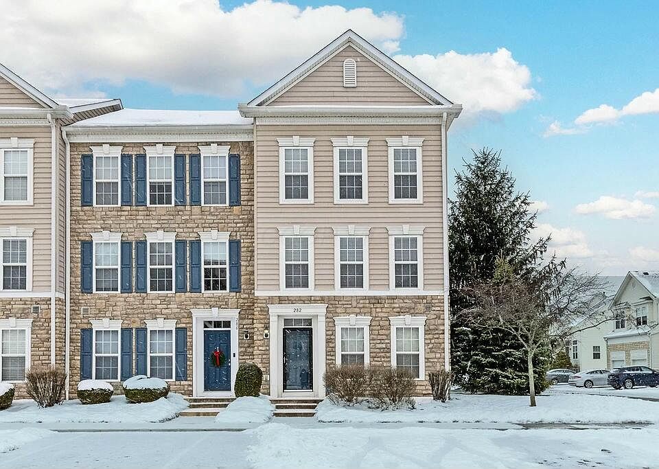 1st image of 282 Silver Maple Dr