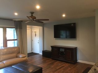 1288 Pappas Ct, Elgin, IL 60123