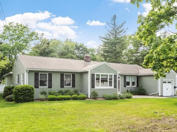 26 Woodlawn Ave, Chelmsford, MA 01824