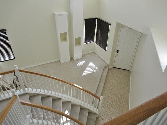 5th image of 14700 Saddlepeak Dr