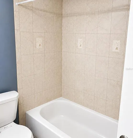 7210 N Manhattan Ave #2011 — Photo 14
