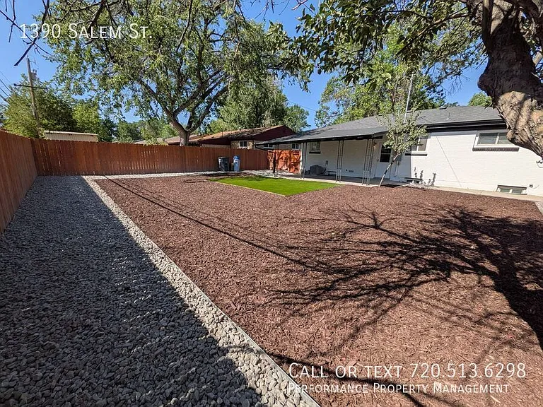 1390 Salem St — Photo 26