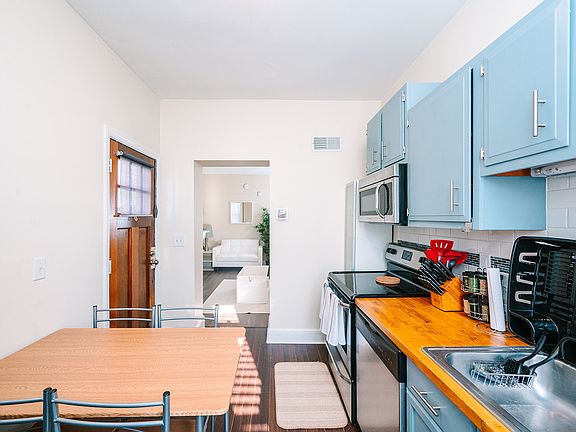 4th image of 1215 Juniata St