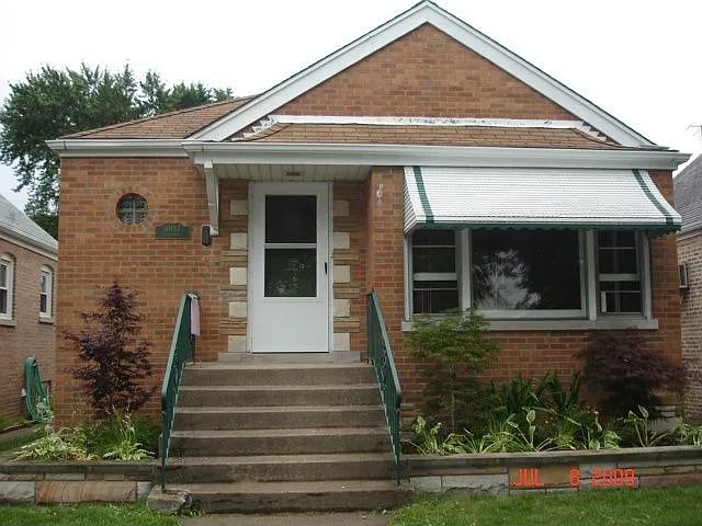 10137 S California Ave photo 1