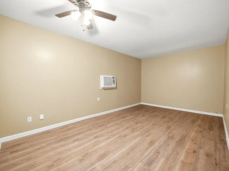 3909 Leffingwell St — Photo 11
