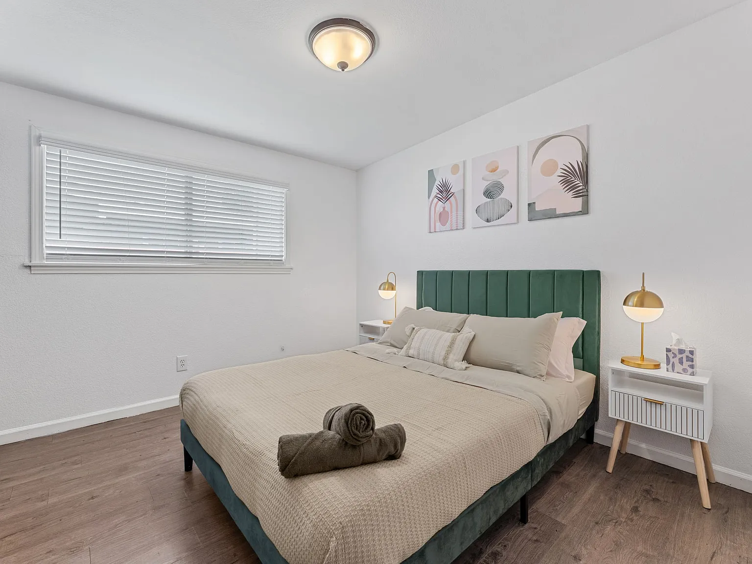 6 bed, 1957 sqft, $5,175 — Photo 4