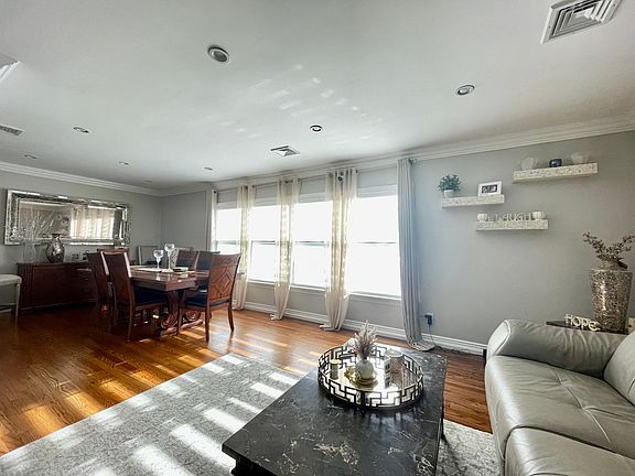 3rd image of 477 Colon Ave Floor 2
