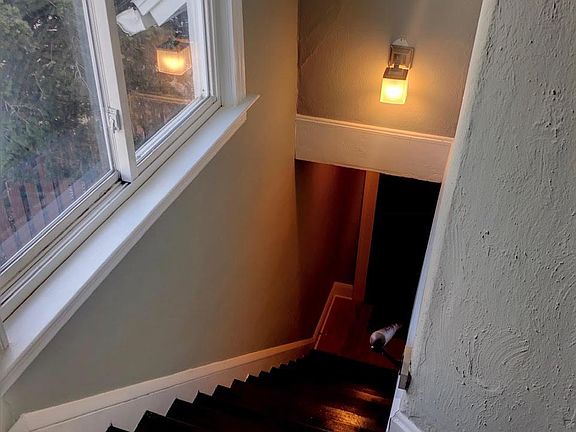 4th image of 252 11th Ave S