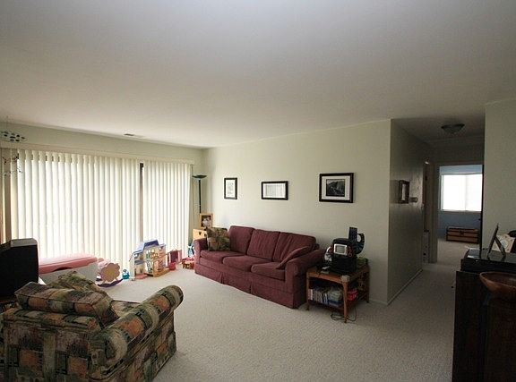 2nd image of 271 Driftwood Ln Unit D2