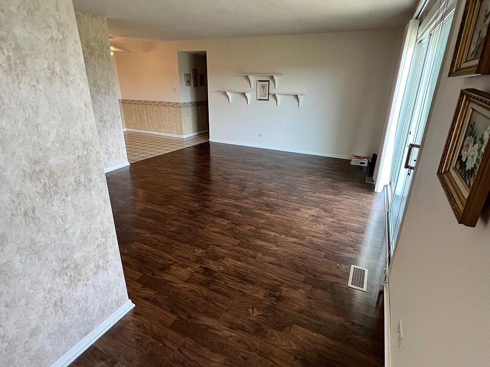 1st image of 212 Kendrick Ct #212