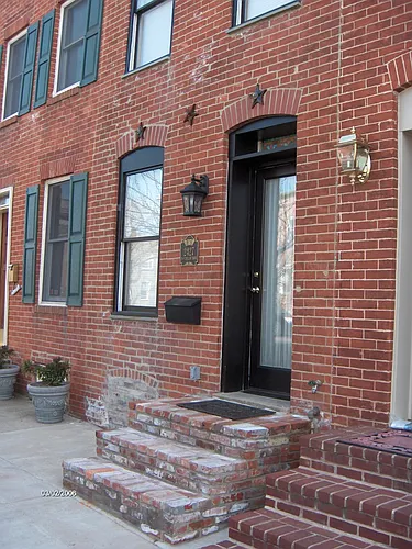 2427 Foster Ave Photo 1