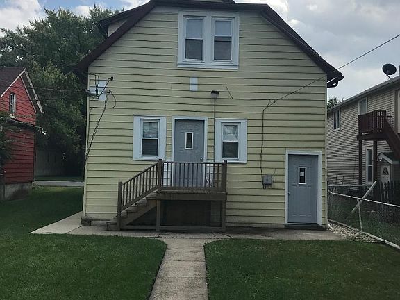 5th image of 2746 Broadway St