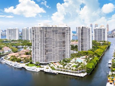 1000 Island Blvd #911, Aventura, FL, 33160