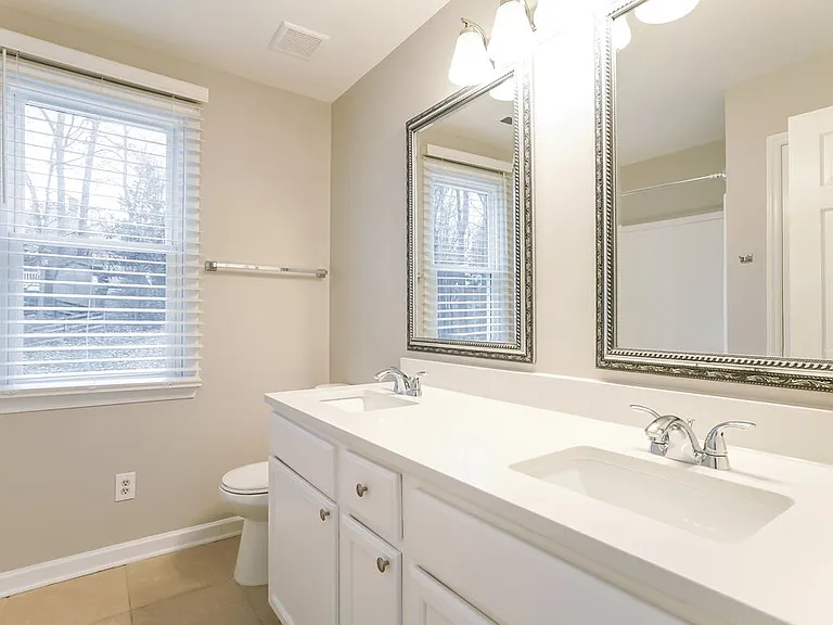 1001 Jumper Dr — Photo 13