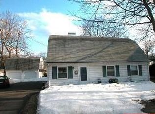 10 Birch Ln, Ridgefield, CT 06877