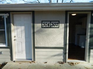 302 N Sunshine St, Branson, MO 65616