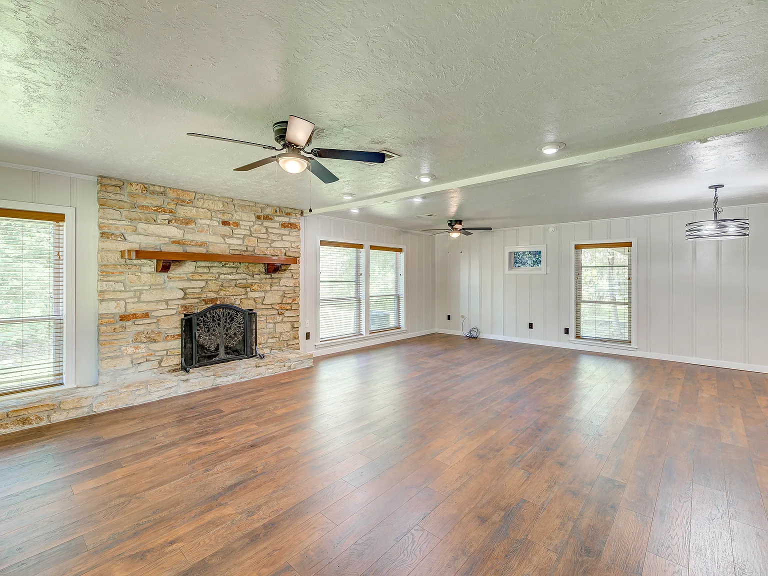 795 Loop 393 - 1 — Photo 3