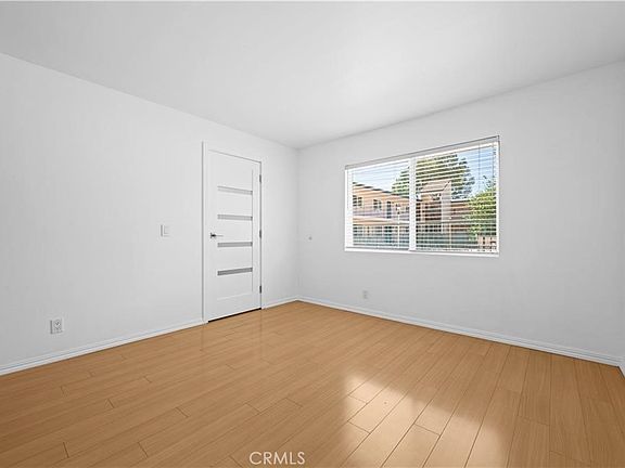 4th image of 2940 N Verdugo Rd Unit 214