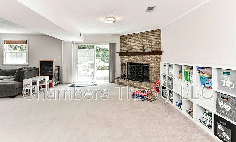 1427 Claves Ct — Photo 14